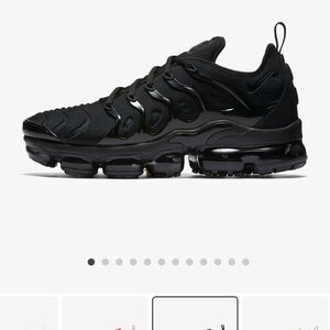 Nike  Air Max Vapor Max size 12 Men's Black Sneakers